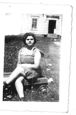 [ C�cile Comeau, c.1941 ]