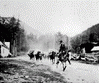 Convoi de marchandises partant de Bella Coola