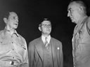 Norman, le gnral Douglas MacArthur et le lt-gn. R. L. Eichelberger, 8e arme des .-U.