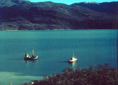 Ameragdla with boat