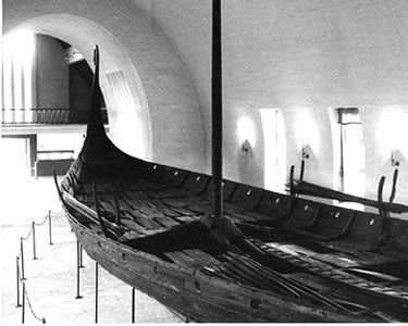 Oseberg ship dating to c. 835