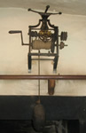 Un tournebroche à poids