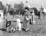 Aurore se recueille sur la tombe de sa mère