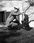 J. Clifford Redpath avec un chien